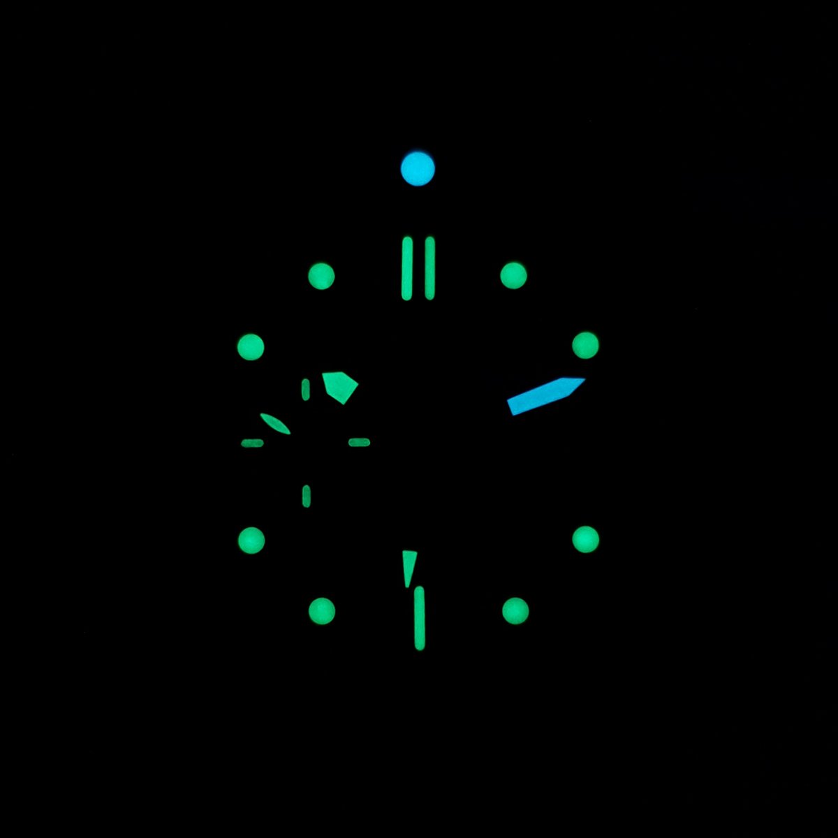 PAM1039 Submersible Luna Rossa 47mm