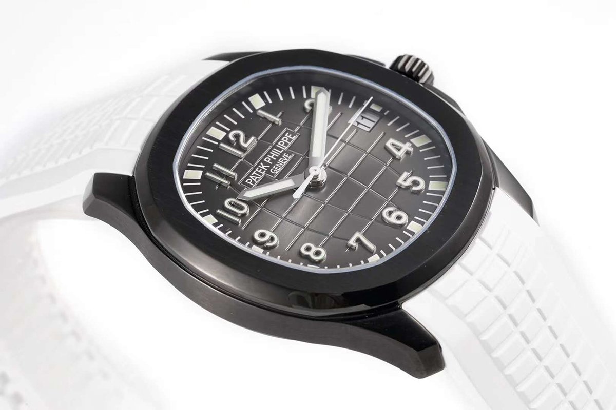 Aquanaut 5167A ‘Black Venom Limited Edition’ Black Dial on White Rubber Strap