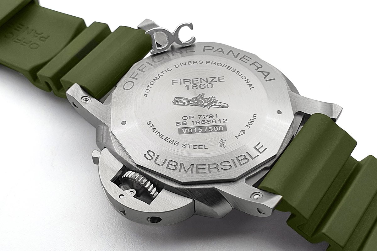 Pam1055 Luminor Submersible 42mm