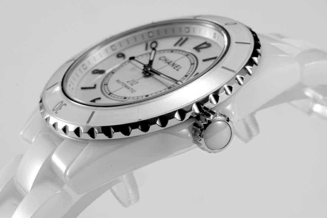 J12 White Ceramic and Steel Ref: H5700