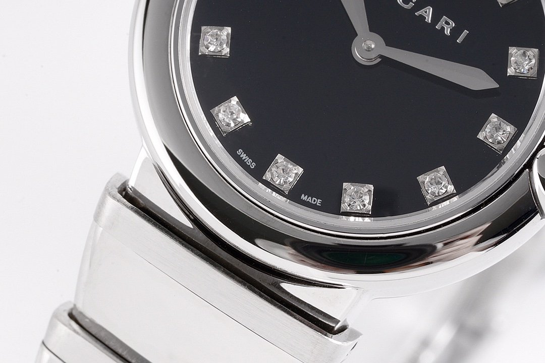 Lvcea Black Dial in Steel