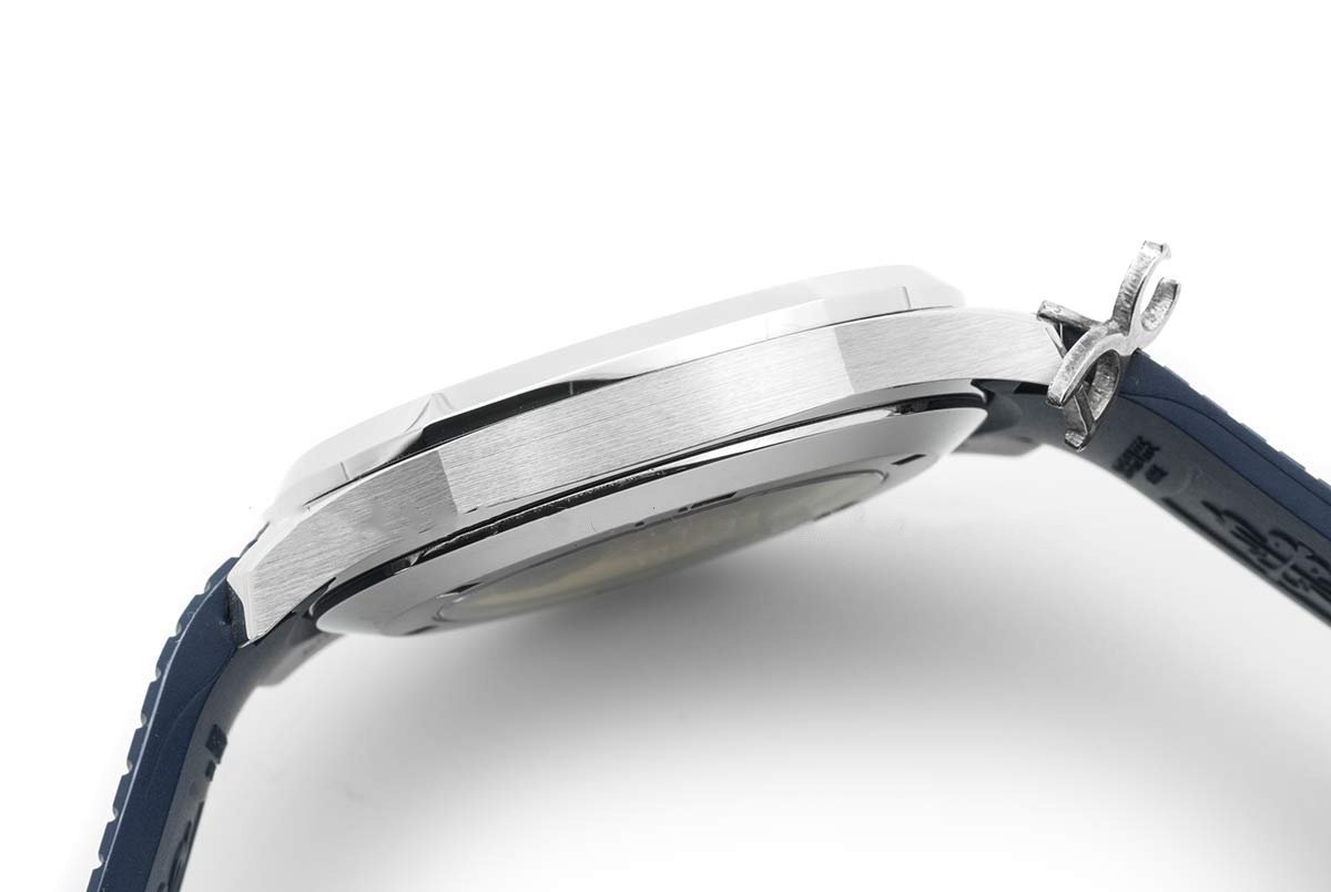 Aquanaut Jumbo 5168G in White Gold