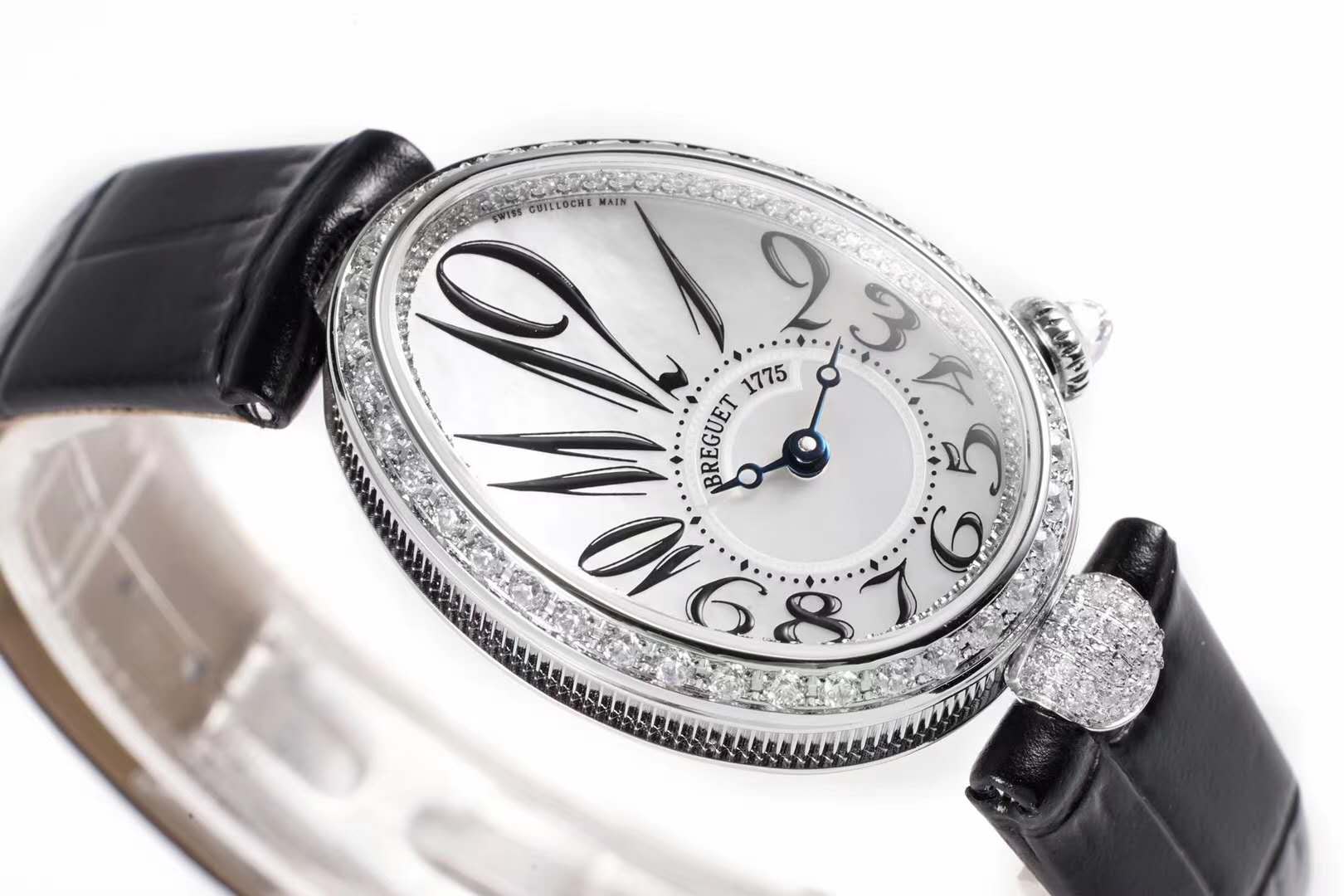 Reine de Naples in White Gold