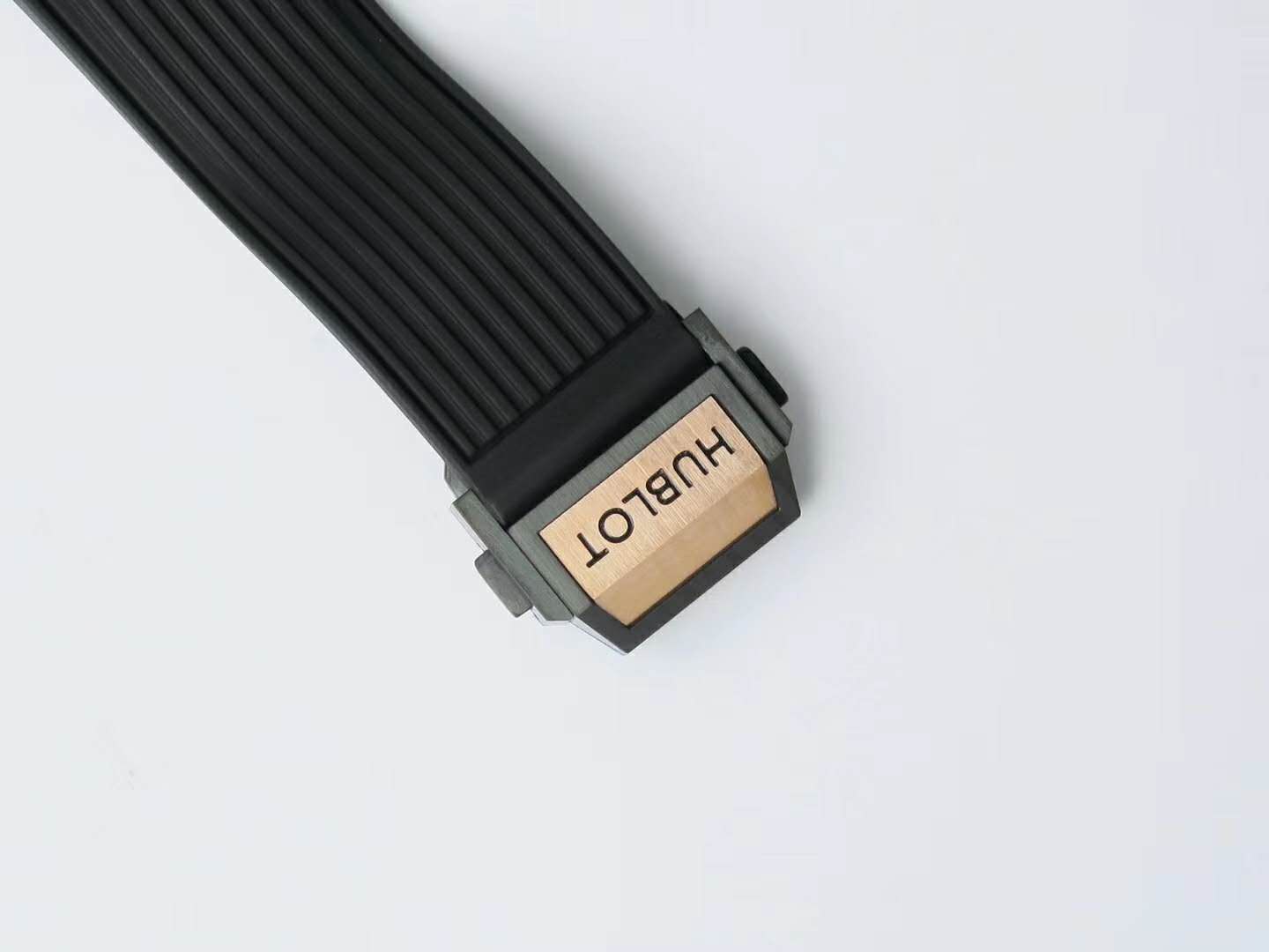 Big Bang Unico King Gold Ceramic