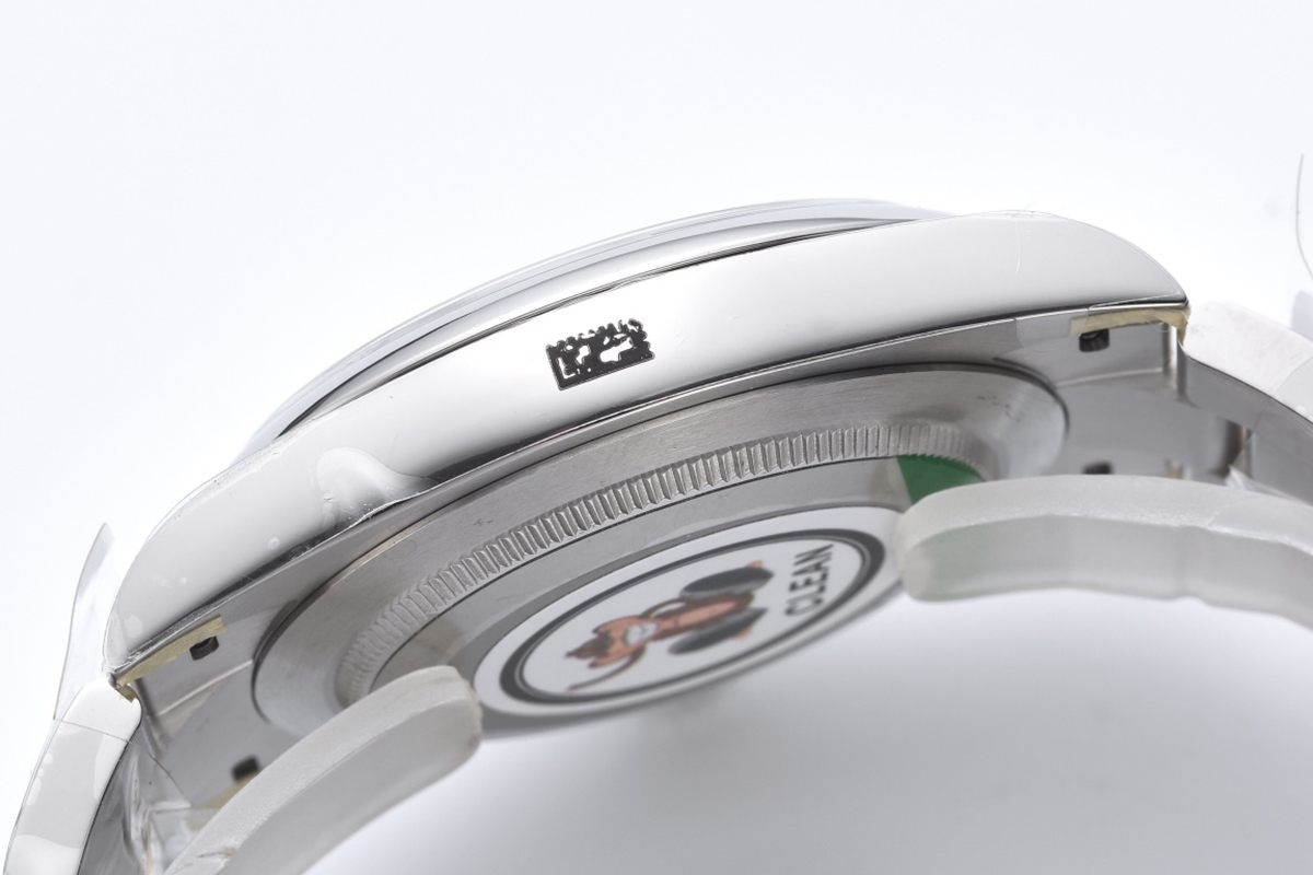 Oyster Perpetual 41mm Silver Dial 124300